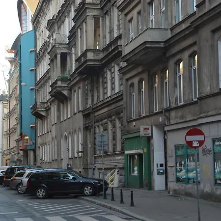 Vandrerhjem Ada Aparthouse *