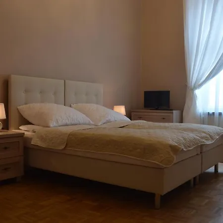 Ada Aparthouse Vandrerhjem *