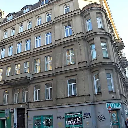 Ada Aparthouse