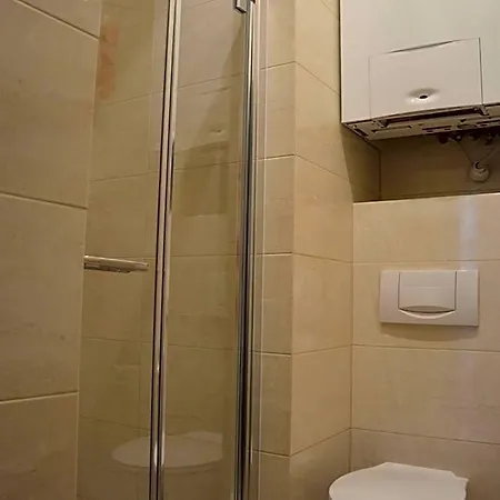 Hostel Ada Aparthouse