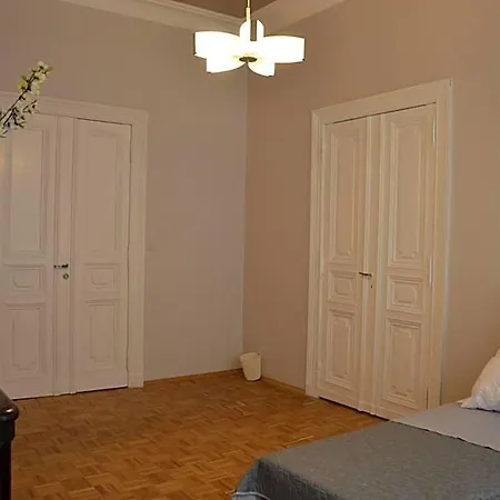Ada Aparthouse Hostel Βρότσλαβ