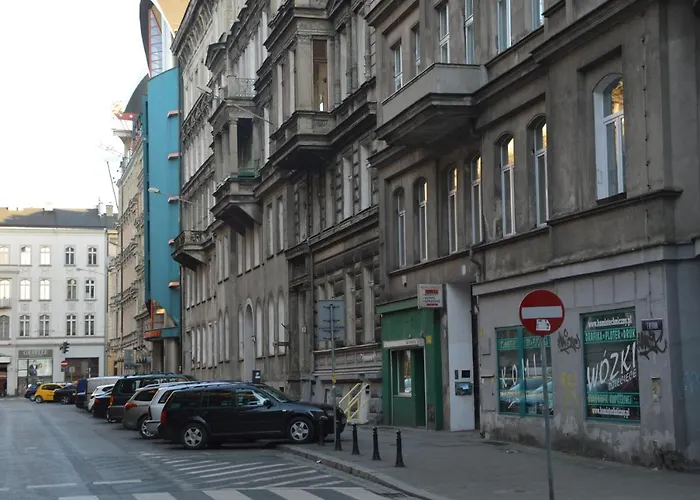 Vandrerhjem Ada Aparthouse *