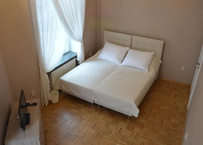 Hostel Ada Aparthouse